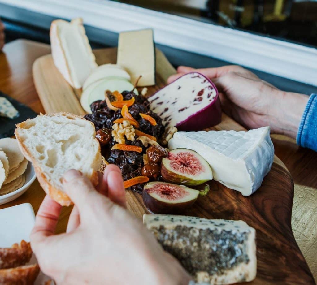 Cheeseboard with 5 x cheese from our fromagerie.